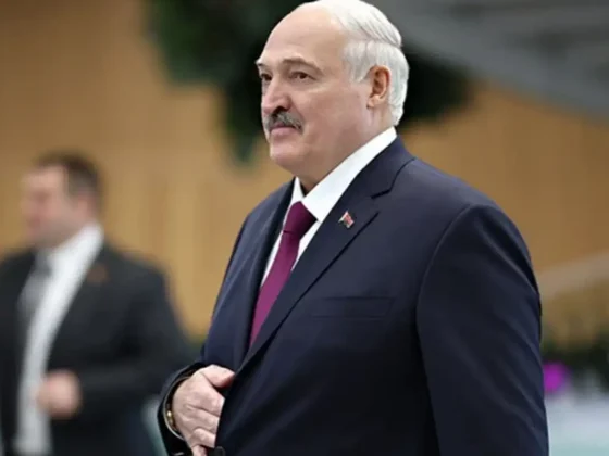 Лукашенко ввел административную ответственность за «пропаганду» ЛГБТ, смены пола и чайлдфри. Теперь за это могут оштрафовать или отправить под арест
